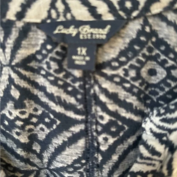 Lucky Brand navy blue and white patterned blouse - Picture 3 of 4